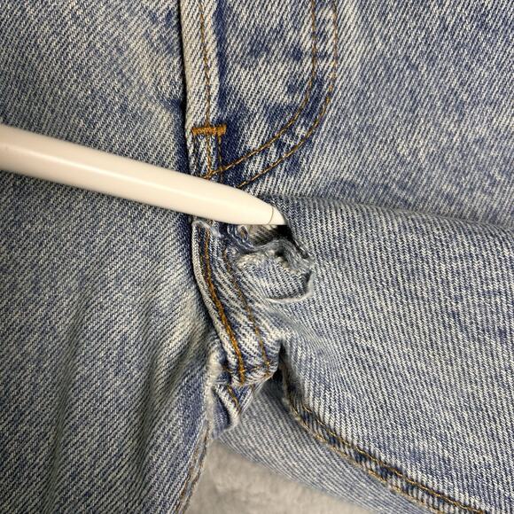 Levi’s 501 Jeans Women’s 36x32 High Rise Light Wash 90s Straight Leg *hole* - Picture 5 of 8